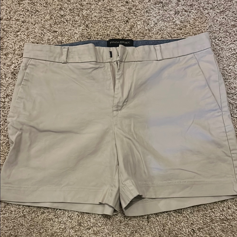 Banana Republic Women's Tan Shorts